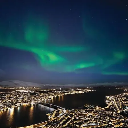 Close To Citycenter, 5 Beds. * Tromso