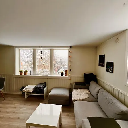 Close To Citycenter, 5 Beds. Apartment *